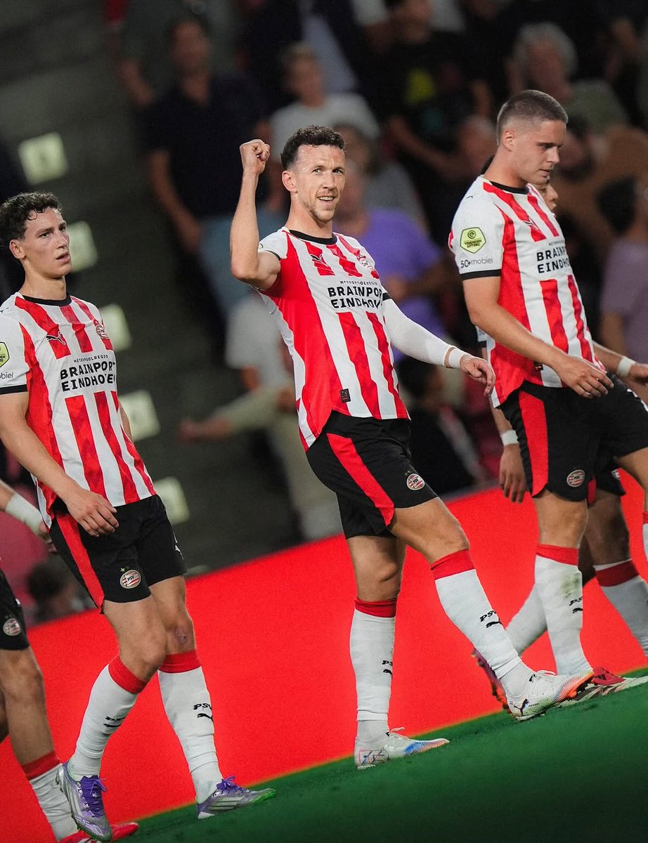 🚨GIVEAWAY🚨

Na onze eerste overwinning zondag tegen Sparta geven we van #PSVinside een wedstrijdticket voor PSV - FC Groningen weg op 23 augustus in het Philips Stadion!

Wat moet je doen? 
#Like, deze post
#Retweet, deze post 
#Volg @PSVinside 

#PSV #PSVgro #PhilipsStadion