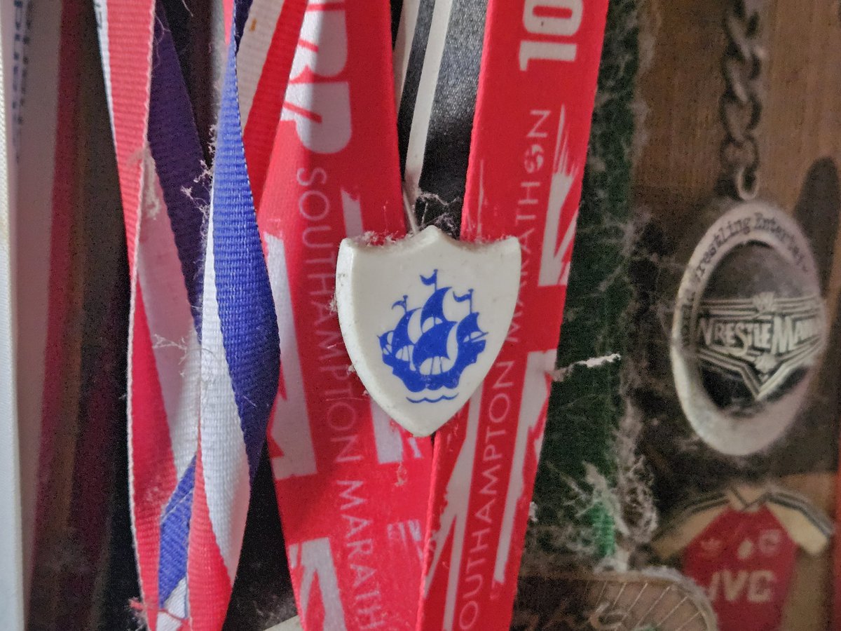 Burk Gravis tweet media