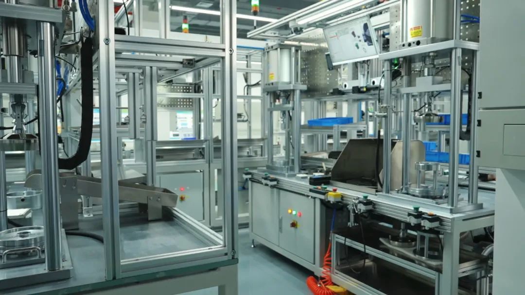 yi_ji5663's tweet image. Chengdu’s first intelligent metro brake “4S shop” is here! 🚇🔧
An advanced facility integrating service, spare parts, smart diagnostics &amp;amp; system support — boosting safety &amp;amp; efficiency for the city’s metro network.
#ChengduMetro #SmartTransit