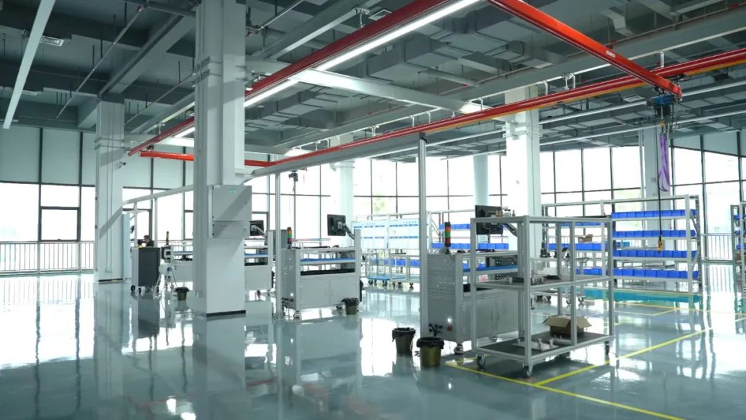 yi_ji5663's tweet image. Chengdu’s first intelligent metro brake “4S shop” is here! 🚇🔧
An advanced facility integrating service, spare parts, smart diagnostics &amp;amp; system support — boosting safety &amp;amp; efficiency for the city’s metro network.
#ChengduMetro #SmartTransit