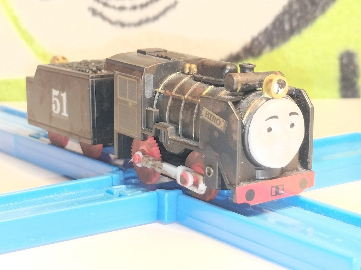 伝説の英雄に出て来た
ボロボロのヒロ
作り方はMr.ウェザリングカラ－？と
茶色の塗料を塗るだけです。