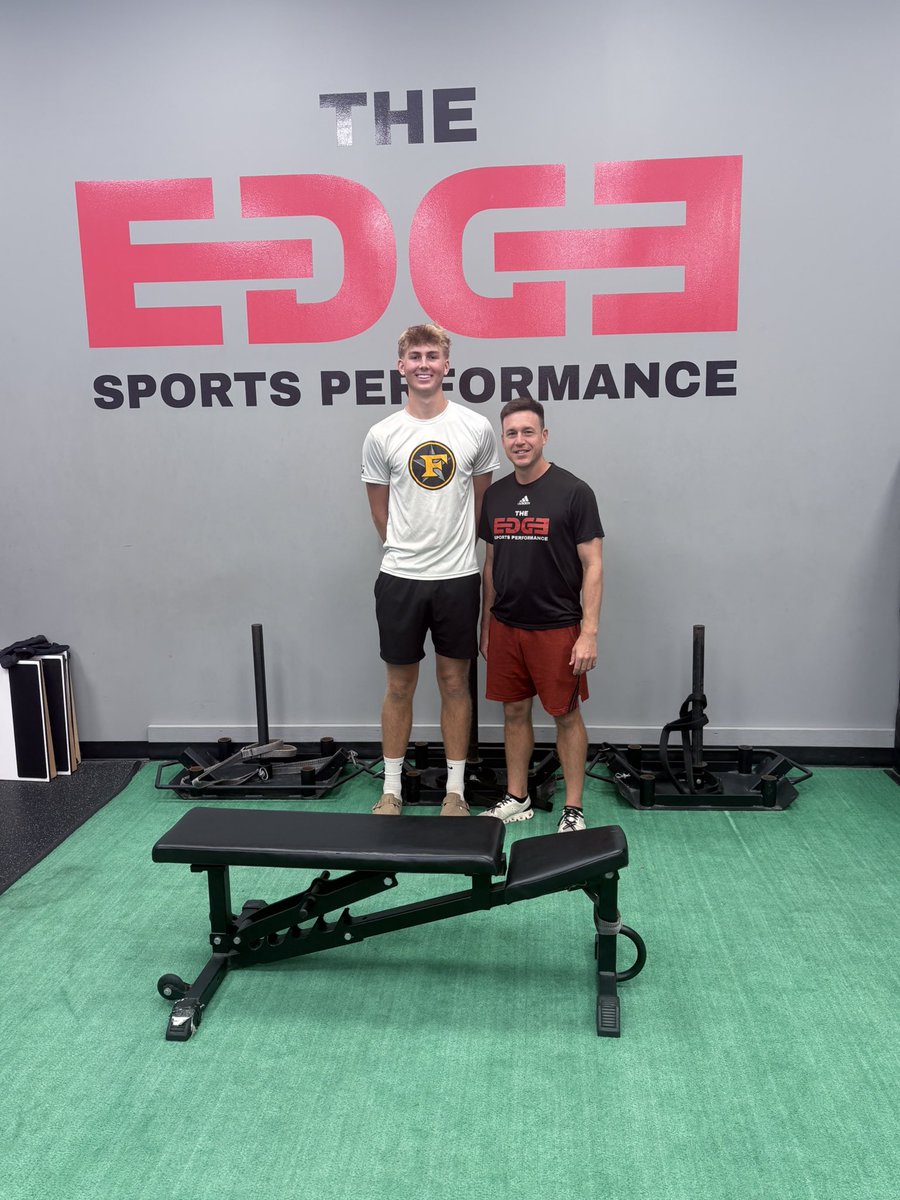 Luke Samples tweet media