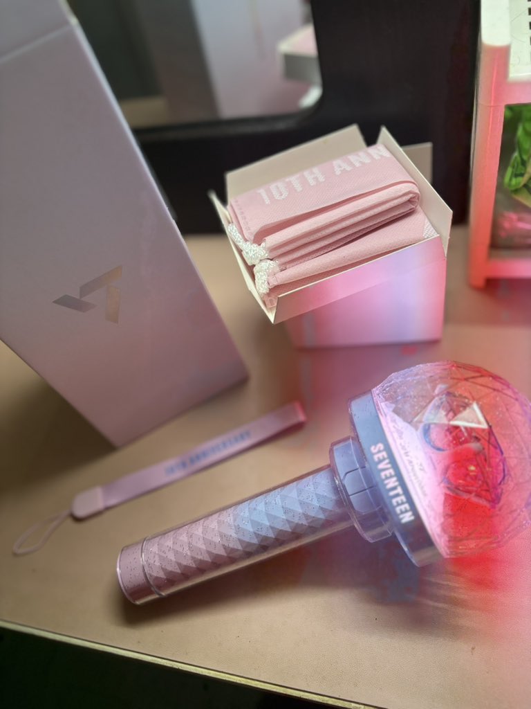 finally unboxed!!!! so pretty!!!! thank u for a smooth transaction <a href="/purpleshopph/">PurpleShop PH ♡</a>