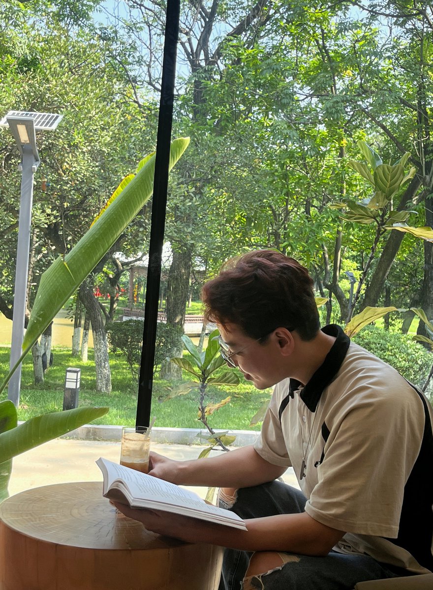 我Liang（梁）某人也是吃到顶级细糠了！
 
<a href="/RiverdotInc/">River</a>  app.river.inc/campaign/nft/r…  River 在 BNB Chain 上排名第一的稳定币，在所有 DeFi 中排名第九。
战绩可查👉：dappbay.bnbchain.org/ranking/chain/…

顺便一览最近的活动
活动1⃣️ RIver Mart NFT   app.river.inc/campaign/nft/r…