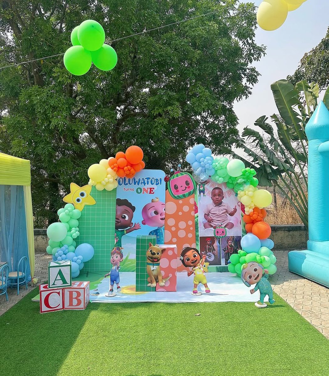 AlexandriaEkeh's tweet image. Hello, beautiful people!
We’re passionate about turning your events into stunning memories with our elegant touch ✨
Reach out to book or kindly refer us to someone who needs that special magic!