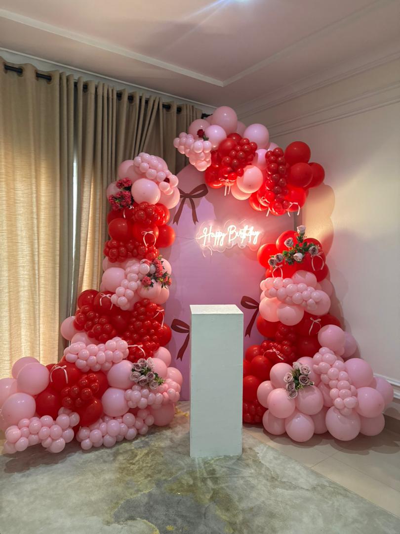 AlexandriaEkeh's tweet image. Hello, beautiful people!
We’re passionate about turning your events into stunning memories with our elegant touch ✨
Reach out to book or kindly refer us to someone who needs that special magic!