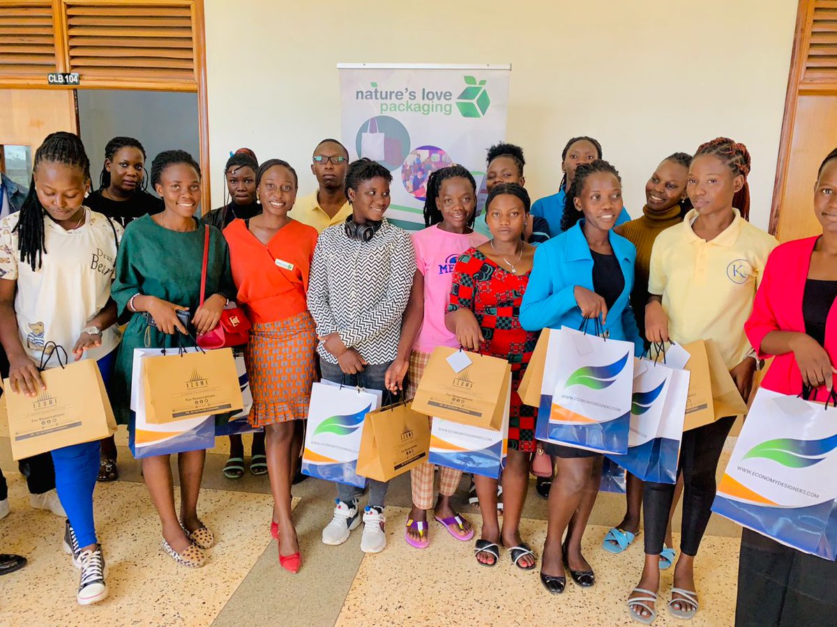entrep_society's tweet photo. Bachelor of Management students after their training in econ-sustainable packaging to strengthen the circular economy. https://t.co/2Xx8IpvOxu