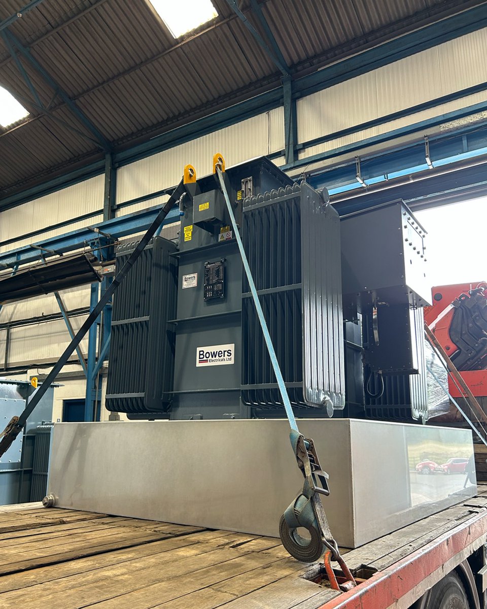 This 2500kVA Tier 2 transformer in a stainless-steel bund is off to power a 660,000 sq ft, 100% renewable energy site in Bedfordshire. Built for reliability and sustainability. 🌱

Bund = safety, compliance &amp; spill protection.

#TransformerBund #Engineering #NetZero