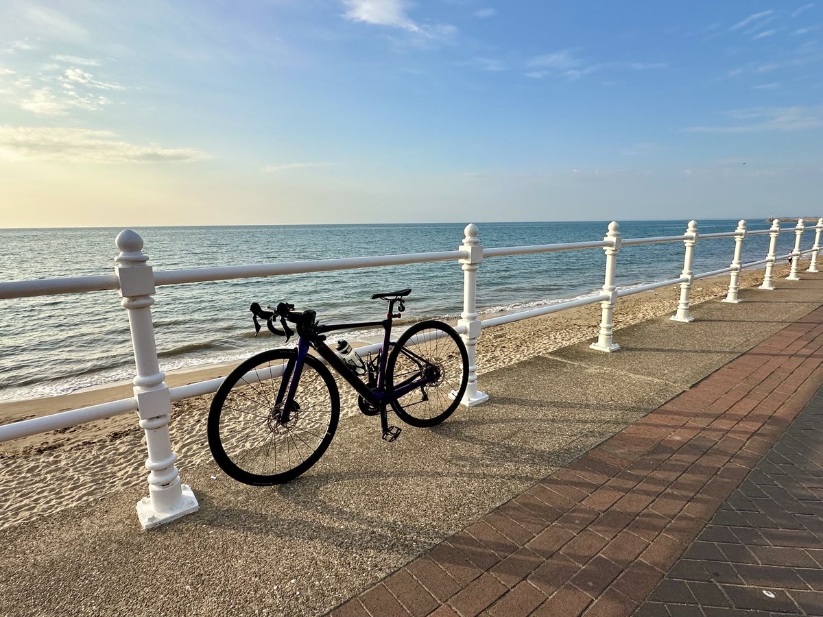 Back to work today, but first it’s bike + beach yoga 🚴‍♀️