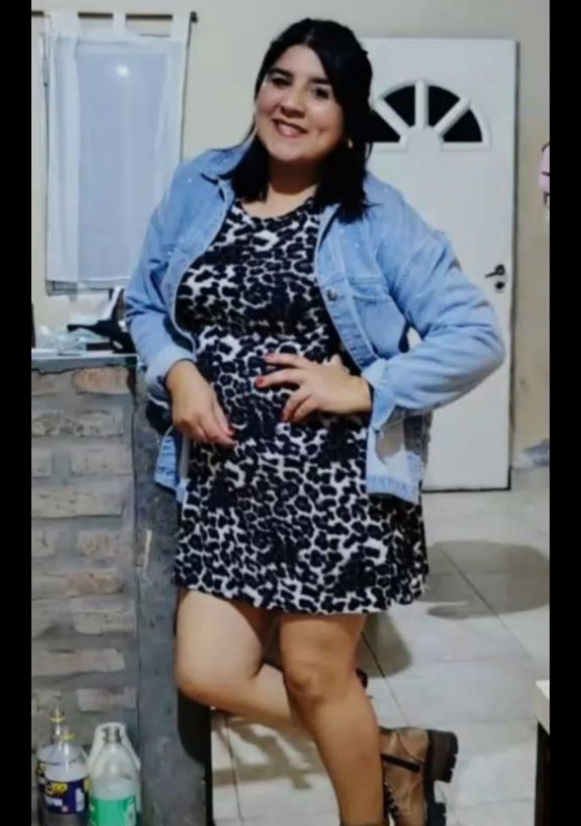 Estoy muy caliente, soy muy cornudo y necesito que morboseen y fantaceen con mí mujer, díganme que cosas le harías y como les gustaría tenerla 🤤