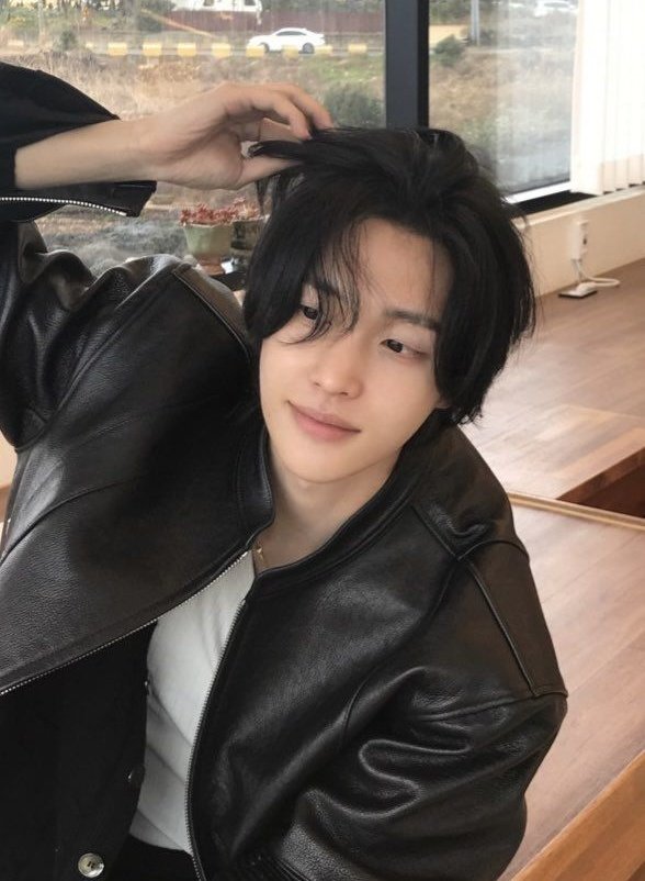 sssummernight's tweet photo. fiquei com fomo igual a bina
⠀⠀⠀           
                   fotos que você possivelmente
                   teria na galeria se estivéssemos
                   em um relacionamento:
   ⠀⠀⠀ https://t.co/aVdQyEbsX9