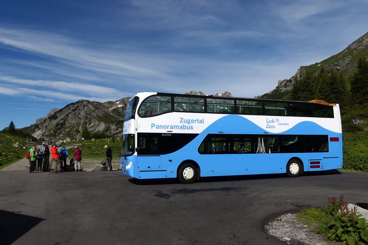 #AlphabetChallenge #WeekGforGlass 
The open topped Panorama bus, an interesting journey