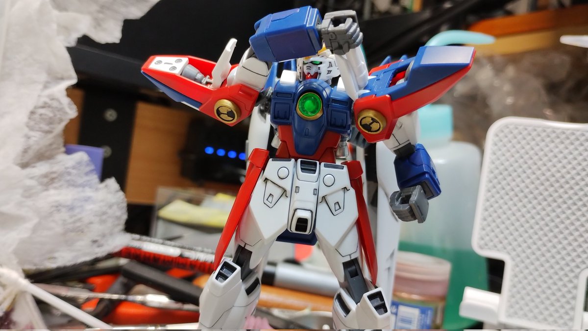 ゼロのビームサーベルは肩収納しようとすると結構無理があるので収納場所はオリジナルで考えようか