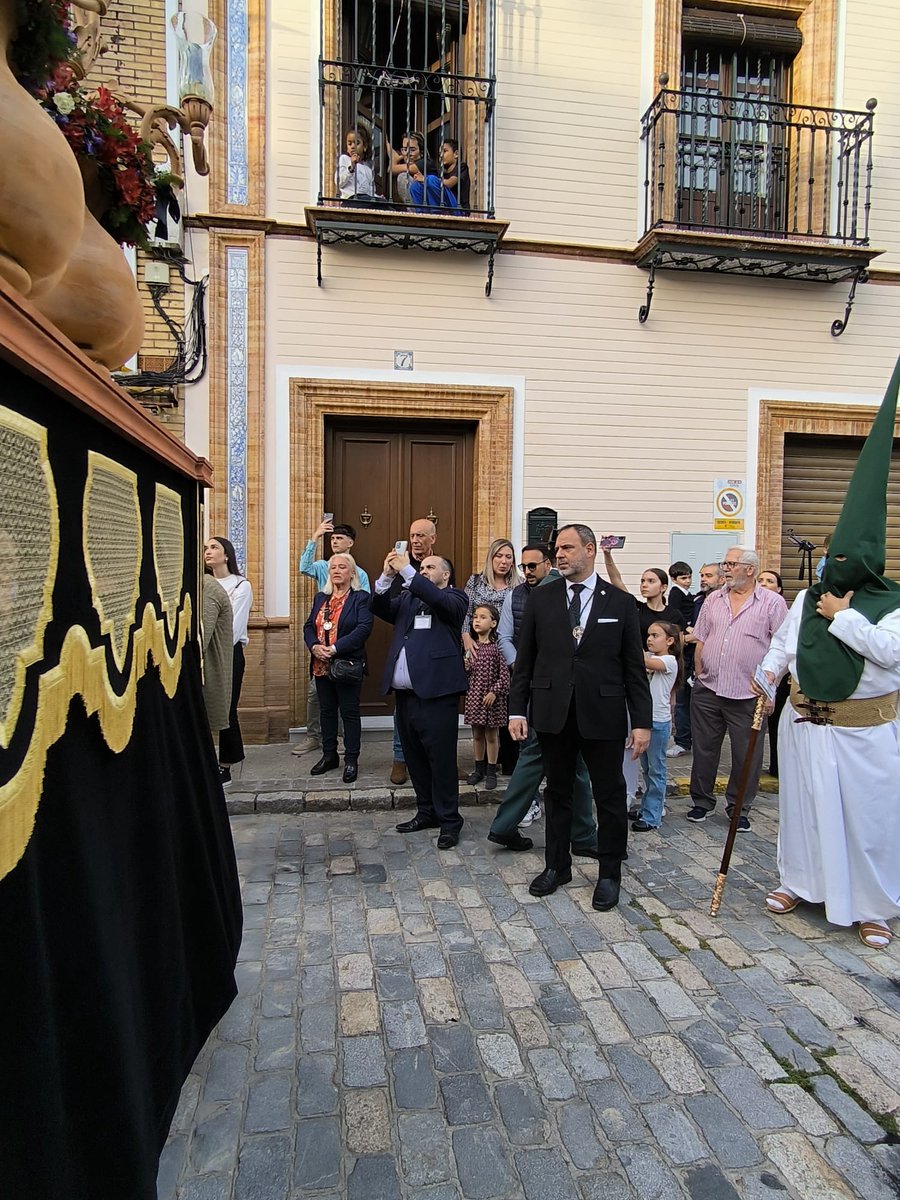 santacruzcamas's tweet photo. 🔨 Juan Antonio Fernández, renovado como Capataz general de Santa Cruz

🏷️ #tdscofrade #verdeynegro #SantaCruzCamas @JAFL1975

🔗 https://t.co/1NfZdubRtJ https://t.co/9bjneh5zN7