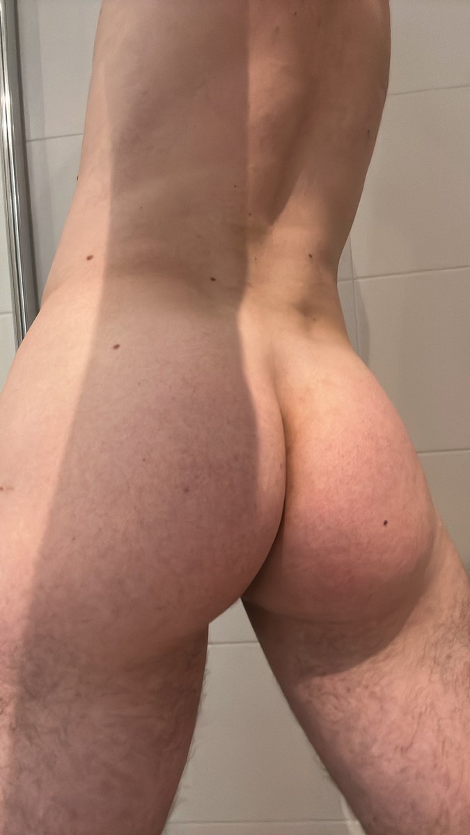 bentdevin12's tweet photo. Need this ass to be worshipped with someones tongue and bred after before i take turns on you😈 #ass #booty #bareback #breeding #breedingkink #gay #bi https://t.co/fqJY0P0WnZ