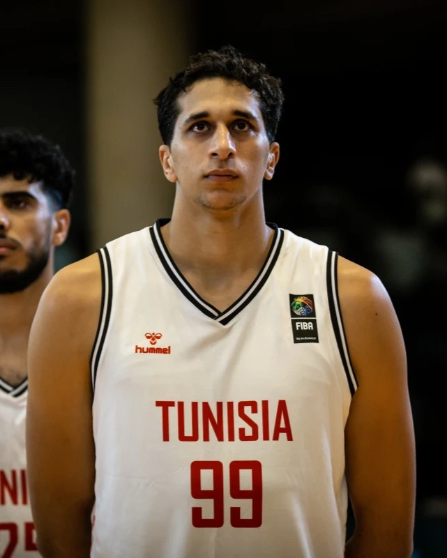 🌍 Nuestro Fares Ochi y su selección de Túnez comienzan mañana su camino en el #AfroBasket2025 de Angola.

13/08  🇹🇳🆚🇨🇲
15/08  🇹🇳🆚🇳🇬
17/08  🇹🇳🆚🇲🇬

👊 ¡Mucha suerte y a por todas, <a href="/FaresOchi99/">Fares Ochi</a>!

<a href="/UEMC/">UEMC</a> #PucelaBasket