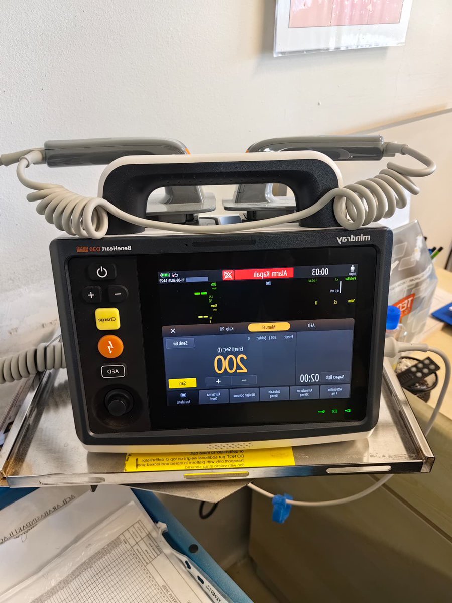 Silivri_DH's tweet photo. Siz değerli hastalarımıza daha iyi hizmet verebilmek için hastanemize,
🛏 Yepyeni ve modern hasta yatakları, ameliyathane yatakları
📈 Son teknoloji EKG cihazları
💺Bekleme koltukları gibi ekipman ve konfor alanlarımızı yeniledik. https://t.co/06HefWaJ7R