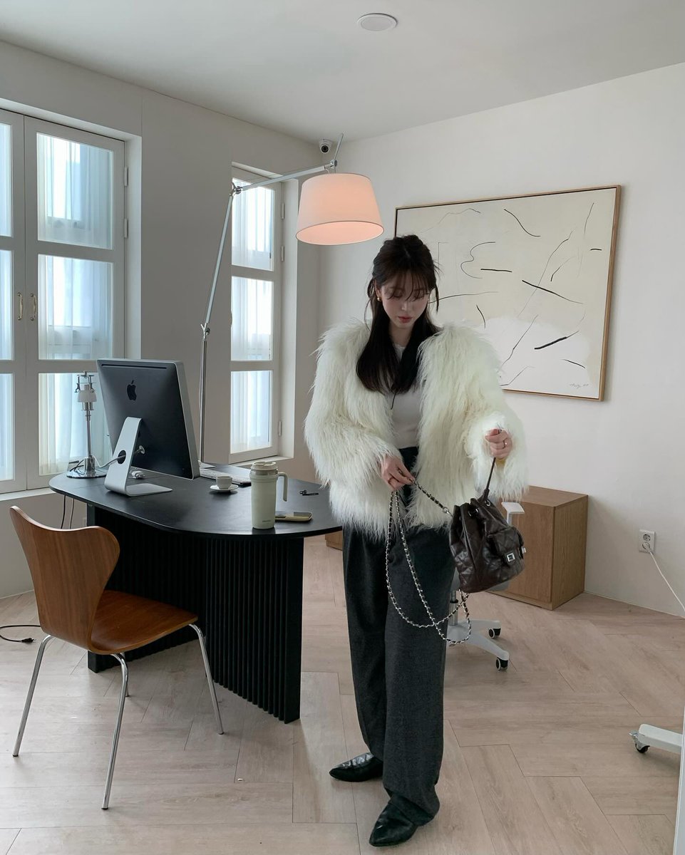 Hello, lovely soul 💫 Always keep in mind that no matter what yesterday was, today is a fresh start. 🌼

#love