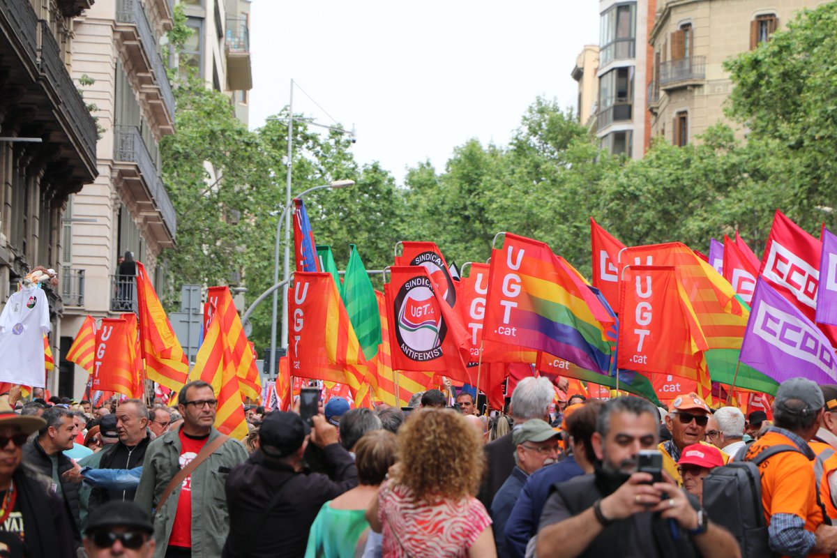 ugtcatalunya's tweet photo. 137 anys després, tenim la mateixa raó de ser: lluitar per una societat més justa, on ningú quedi enrere.

Gràcies per formar part d’aquesta història 🫶 https://t.co/jV13SGBvA1
