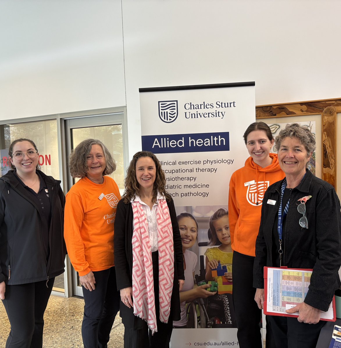 ThreeRiversDRH's tweet photo. Last week, we attended the North East Victoria Health Forum with 80+ students, alongside NorthEast Health Wangaratta, Gateway Health, @gotafe & @AmbulanceVic. @helenhainesindi opened the event. A special thank you to everyone involved π it was fantastic! #LiveStudyWorkRural https://t.co/uCbJeZhea1