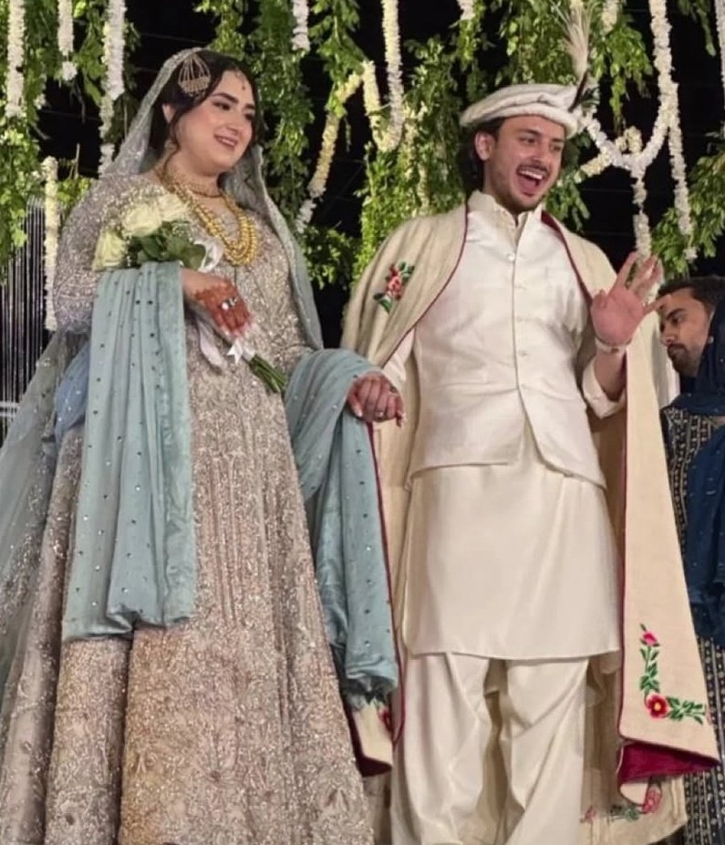 kyayarsaffi's tweet photo. Seen hateful comments about hasan raheem’s wife, reminds me of what karan aujla’s wife went through. Just because someone’s famous doesn’t mean they choose love based on looks. They didn’t marry beauty standards, they married a person they love, and that’s what truly matters. https://t.co/aF29BnNOor