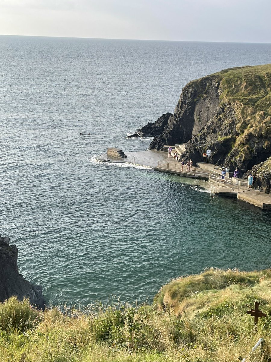 You won’t find many better places than this to start your day. Costa Waterford! 💙🤍