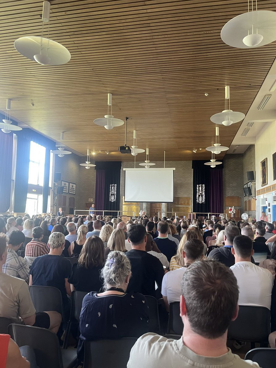 chsfct's tweet photo. FCT &amp; RMPS looking forward to a day of learning and collaboration at Royal High School📝

@MissReidRMPS @CraigmountHS https://t.co/SBXcU8oSQT