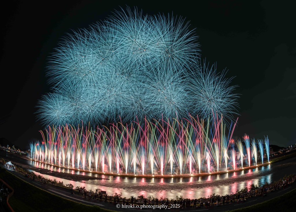 花火写真 23 第32回赤川花火大会 色鮮やかなスターマインが美しかった