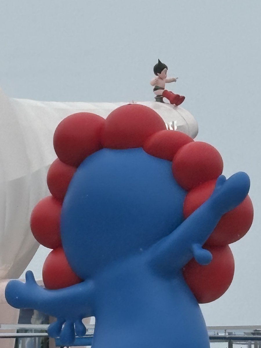 万博行ってきた！
人おりすぎてパビリオンにはほぼ入れんかったけどなかなか楽しかった、
もう少し涼しければもう1回行きたい