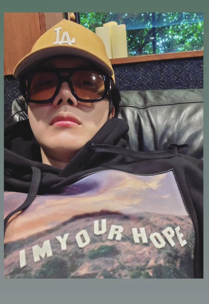 sodyna18's tweet photo. #HopeTae L.A ❤️ https://t.co/s1lhJ2lpoe