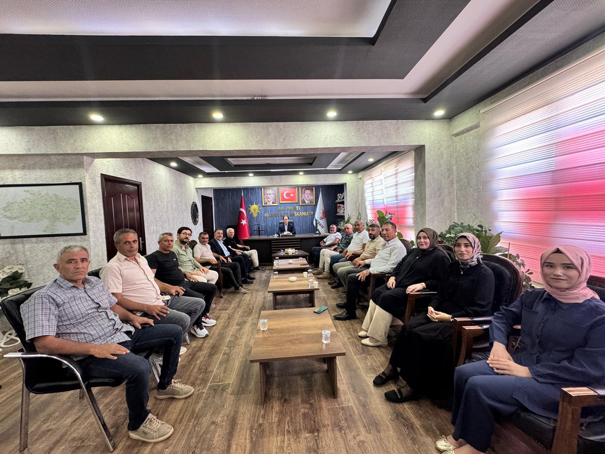 AK PARTİ HİLVAN (@akparti_hilvan) on Twitter photo İlçe Başkanımız <a href="/SEToprak_/">Selahaddin Eyyüb Toprak 🇹🇷</a> Başkanlığında Haftalık Olağan Yönetim Kurulu Toplantımızı Gerçekleştirdik.
Teşkilat ve saha çalışmaları hakkında istişarede bulunduk.
Alınan kararların partimize ve ilçemize hayırlı olmasını temenni ediyoruz.
#SevdamızHilvan
<a href="/RTErdogan/">Recep Tayyip Erdoğan</a> <a href="/Akparti/">AK Parti</a> İlçe Başkanımız <a href="/SEToprak_/">Selahaddin Eyyüb Toprak 🇹🇷</a> Başkanlığında Haftalık Olağan Yönetim Kurulu Toplantımızı Gerçekleştirdik.
Teşkilat ve saha çalışmaları hakkında istişarede bulunduk.
Alınan kararların partimize ve ilçemize hayırlı olmasını temenni ediyoruz.
#SevdamızHilvan
<a href="/RTErdogan/">Recep Tayyip Erdoğan</a> <a href="/Akparti/">AK Parti</a>