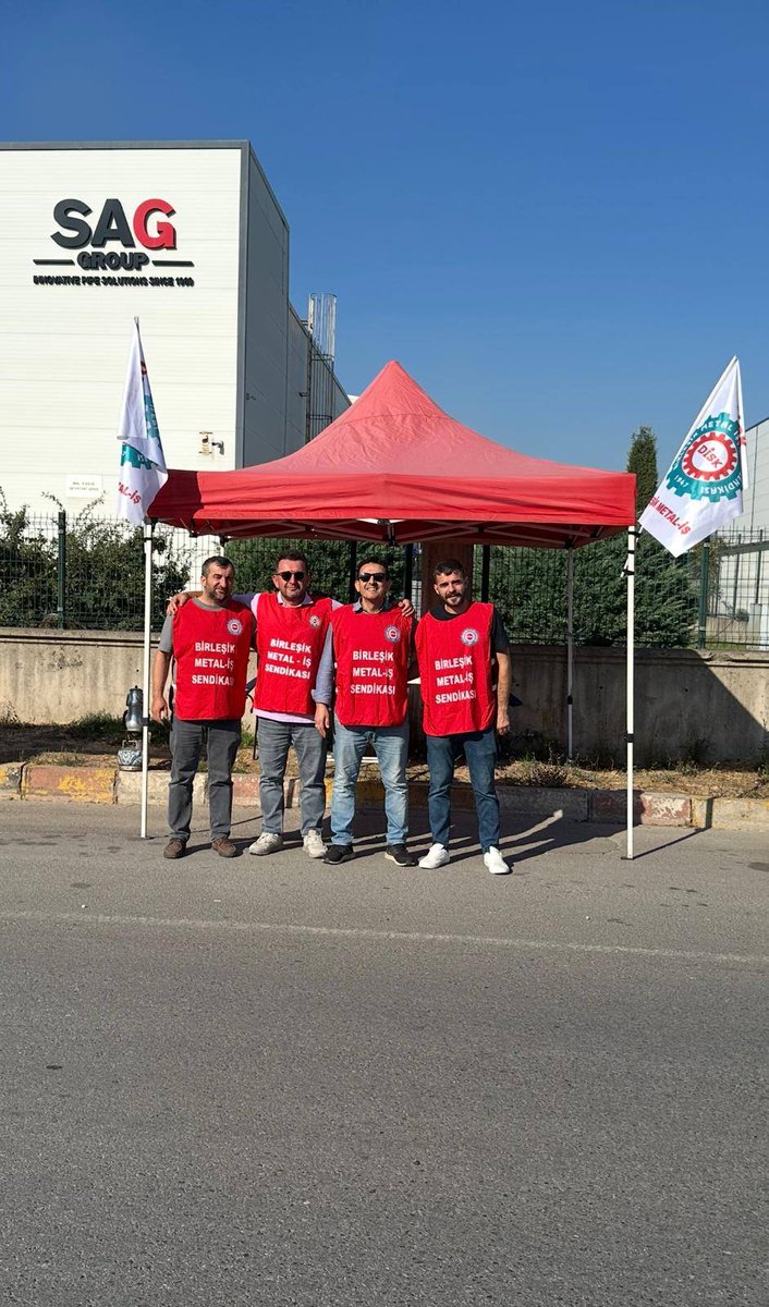 📍 Sakarya Hendek’te bulunan İtalyan sermayeli #SAGHidrolik fabrikasında işveren, bir üyemizi sendikal nedenle işten çıkardı.

✊ Kocaeli Şubemizin öncülüğünde fabrika önünde direnişe başladık.

📢 SAG Hidrolik işverenini;

➡️ İşten çıkardığı üyemizi geri almaya,
➡️ İşçilerin en