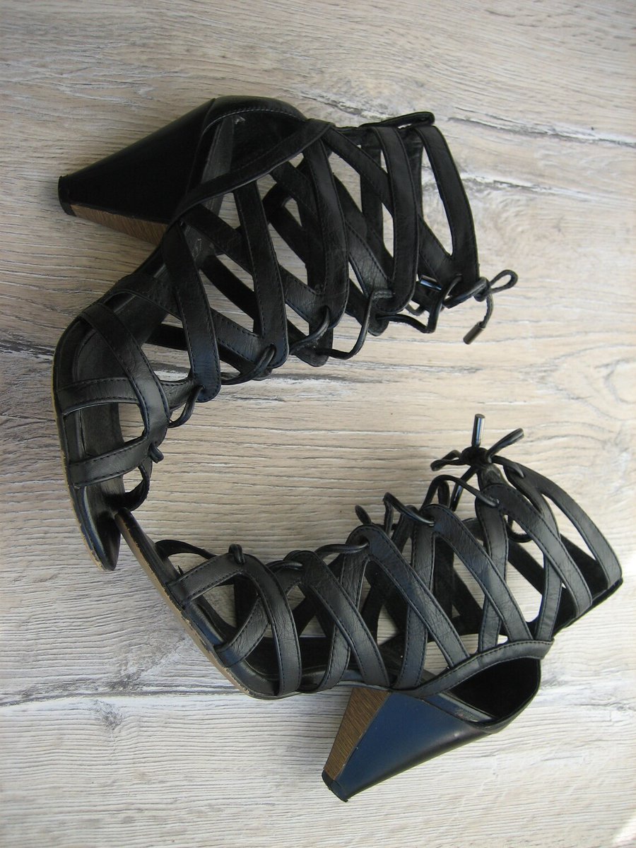 IGOR2691's tweet photo. #WINDFLOWER #Vintage Open #Toe #Shoes. #Women's Lace Up #Leather #Sandals. Black Leather #Gladiator Shoes. #Summer Sandals. #vintagefashion #womenfashion https://t.co/feVJtJndmJ https://t.co/eAfs5j9nSo