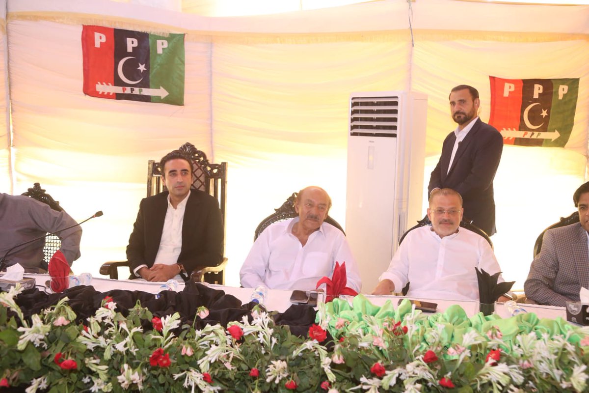 FaizKatiyar's tweet photo. چیئرمین بلاول بھٹو زرداری حیدرآباد میں ڈی
پارک کے افتتاح کے لیے پہنچ گئے ہیں۔
🇱🇾🇱🇾🇱🇾❤️🇵🇰🇵🇰🌷🌷
@BilawalBhuttoZardari
@sharjeelinamMemon
#Hyderabad #Dpark
#HyderabadBilawalKa https://t.co/5UHGXy4uKc