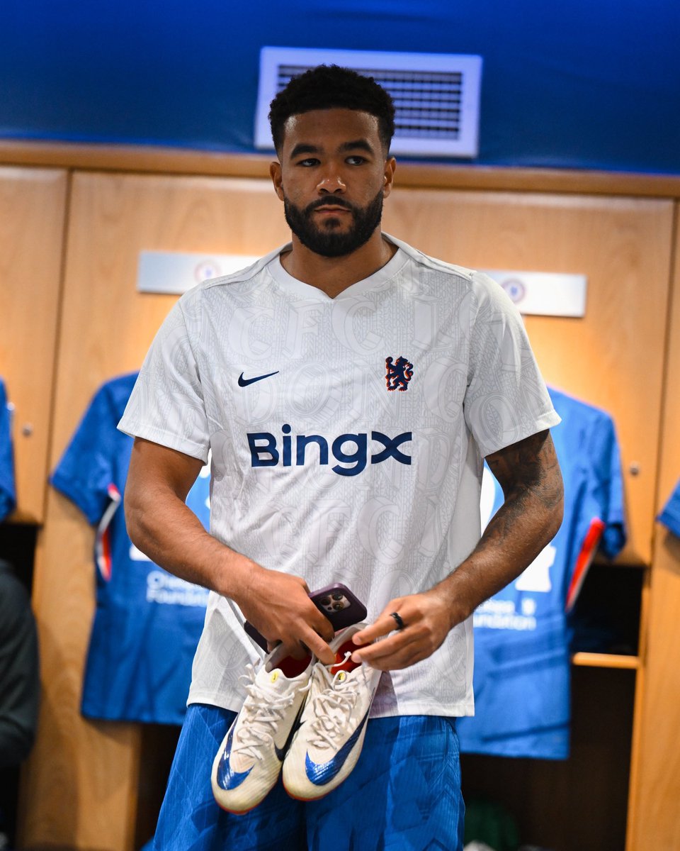 We go wear this training kit the day we go play Arsenal, them no deserve to carry eye see the gold badge 😂