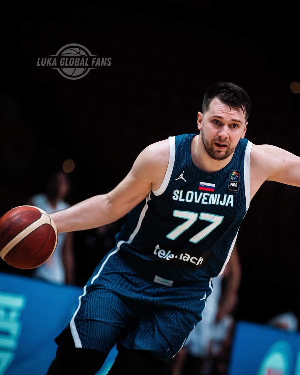 AthleteLuka's tweet image. 🇸🇮🏀 Back to the roots! Luka bringing the game (and the love) home to Slovenia 💙
@luka7doncic
#LukaMagic #HomeCourtAdvantage #SloveniaStrong #FromSloveniaWithLove