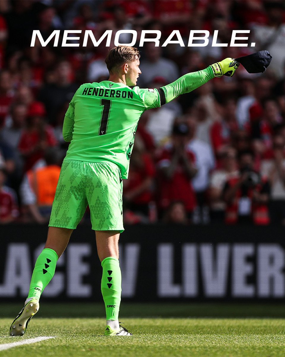 Saves penalty, tips hat. Dean Henderson is him 🤝

#CPFC