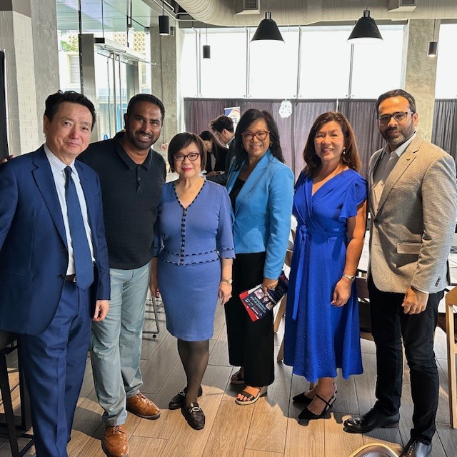 AsianChamberHou's tweet image. The ACC Houston team attended the National ACE Small Business Roundtable in Dallas with AT&amp;amp;T &amp;amp; U.S. China Chamber of Commerce Dallas—discussing workforce, AI, access to capital, supply chain &amp;amp; more to strengthen our business community. 💼✨ #SmallBusiness #AAPIBusiness