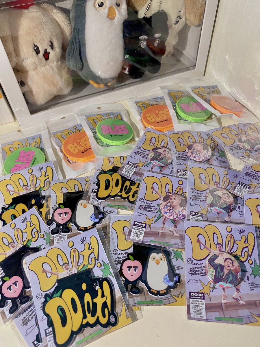 DKyungs0012's tweet image. griptoks, button pins, and bookmarks for DO IT! in MANILA see you on Saturday! 🥰🫶

#DOITinMNL
#DoItManila  
#Kyungsoo 
#EXO