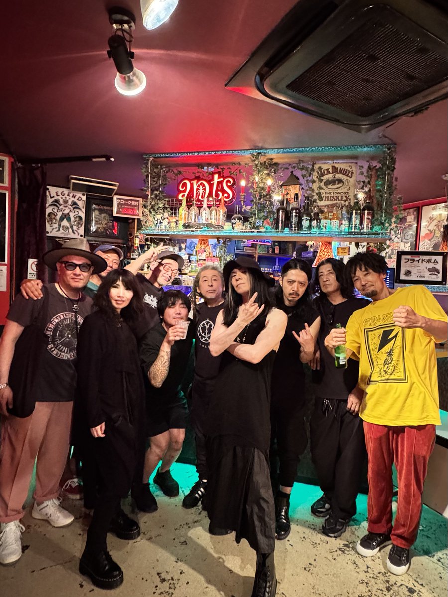 Borisheavyrocks's tweet photo. Fangsanalsatan Vol.25 in Gifu.
Boris、昨夜岐阜で初めてのライブ、とても素敵な夜になりました。
ご来場の皆さま
共演のStab 4 Reason
DJのBuzz Buzz Buzz
会場のAnts
ありがとうございました。
またお会いしましょう https://t.co/IX2mRuNHdc