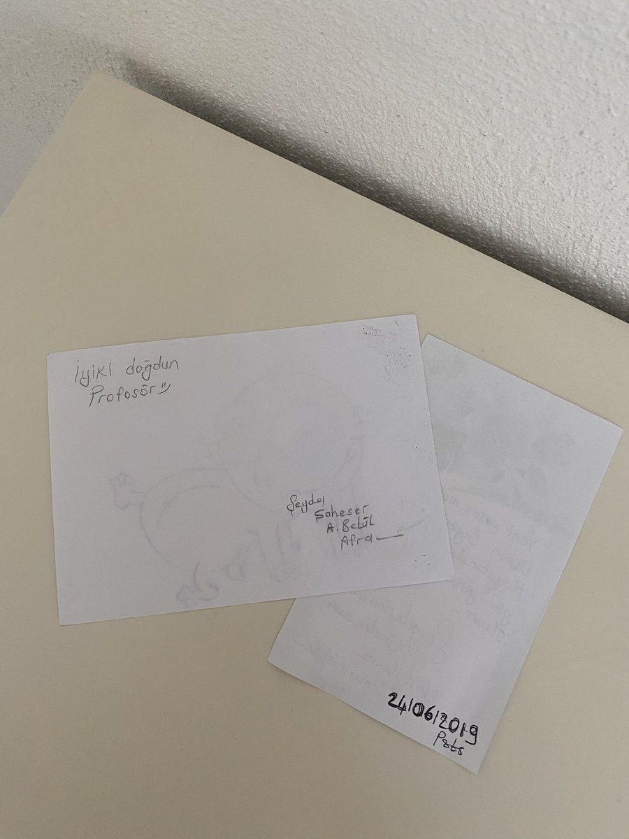 Kurs kitaplarımdan birini açtım ve içinden çıkanlar… özledik kardeşim yalan mı söyleyelim