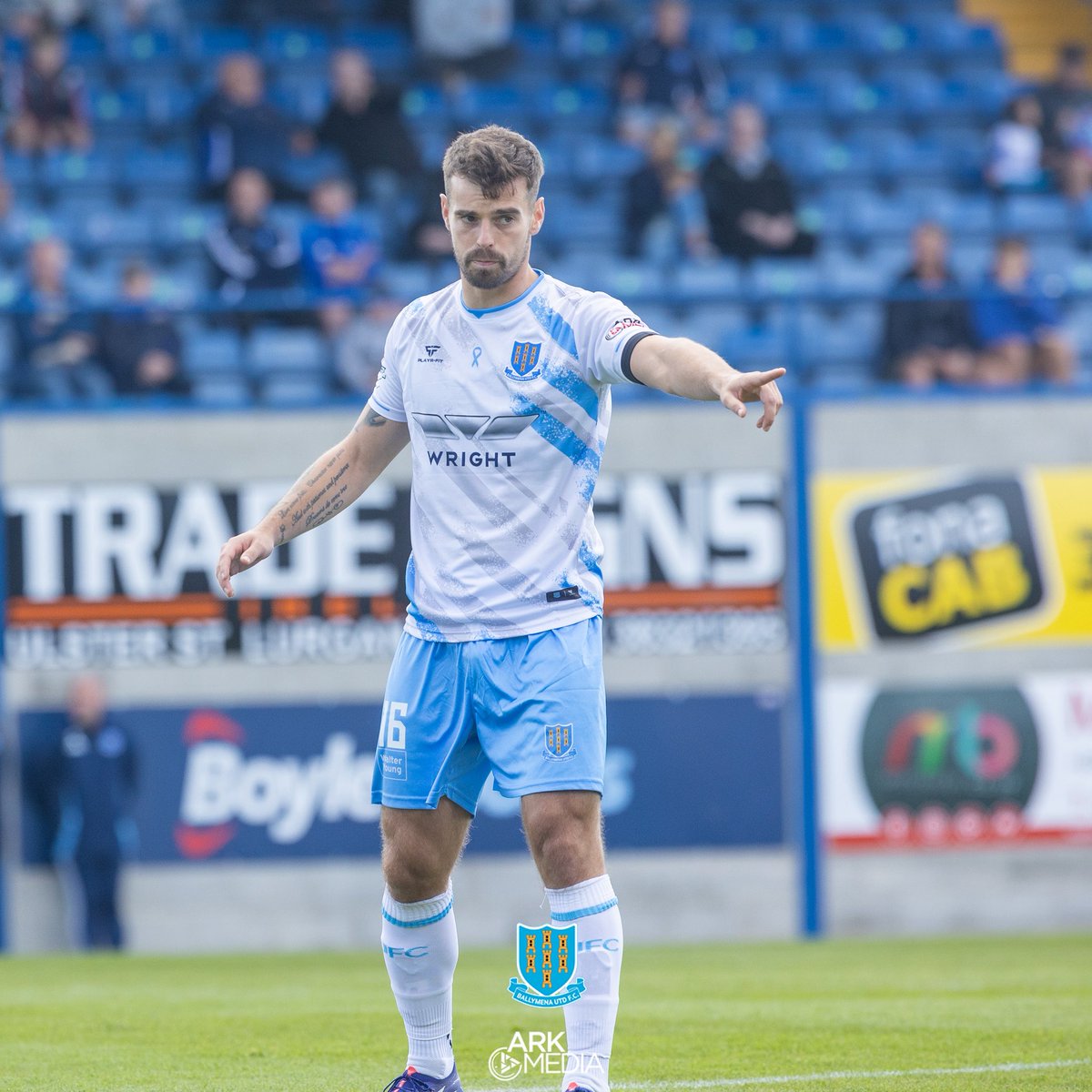 BallymenaUnited's tweet photo. 𝙈𝙖𝙩𝙩𝙝𝙚𝙬 𝘾𝙡𝙖𝙧𝙠𝙚 𝙢𝙖𝙙𝙚 𝙝𝙞𝙨 𝙎𝙠𝙮 𝘽𝙡𝙪𝙚 𝙙𝙚𝙗𝙪𝙩 𝙤𝙣 𝙎𝙖𝙩𝙪𝙧𝙙𝙖𝙮 - 𝙜𝙧𝙚𝙖𝙩 𝙩𝙤 𝙨𝙚𝙚 𝙝𝙞𝙢 𝙤𝙪𝙩 𝙩𝙝𝙚𝙧𝙚 𝙜𝙞𝙫𝙞𝙣𝙜 𝙞𝙩 𝙝𝙞𝙨 𝙖𝙡𝙡! ⚽🩵 https://t.co/Uhda7y94kN