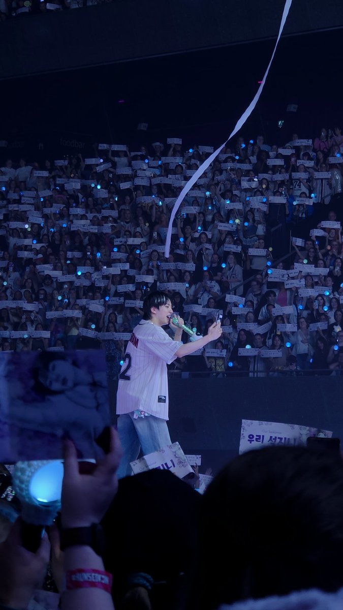 epiphanyjjin's tweet image. 런석진 없는 1일차라 넘 허전
석지니와 아미의 도전은 계속 된다고 했으니 난 곁에서 기다리고 있을께🩷

THANK YOU RUNSEOKJINepTOUR
RUN WITH JIN FOREVER
#행복했다_런석진투어_수고했어_김석진
#김석진의_도전은_계속됩니다
#방탄소년단진 #JIN