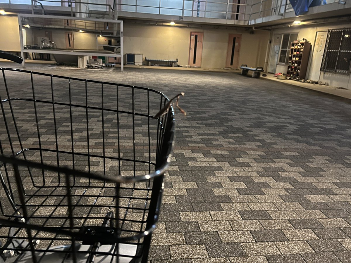 新人ドライバーが加入しました！！
大会ドライバーの中で1番軽いと思います😎