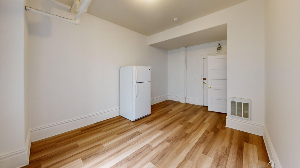 brickntimber's tweet photo. 📍 947 Bush  St. • Unit 4
✔️ STUDIO/ SharedBa | 206 sq. ft.

💬 Send us a DM.
📞 Call Us (415) 422-9572

#DowntownSFLiving #SFRealEstate #CityLivingSF
#HeartOfSanFrancisco #BayAreaLiving #SFRentals
#PetFriendlyDowntown #ModernLivingSF #SkylineViewsSF
#UrbanElegance https://t.co/KITuVcicOh