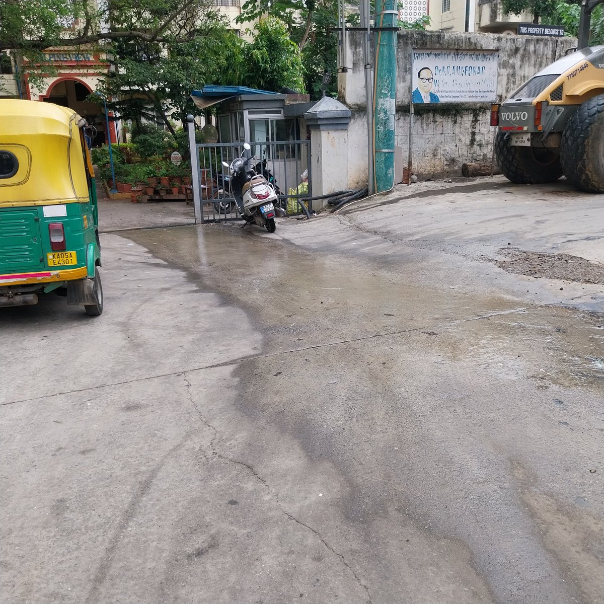 Sewage overflows from chamber down the Rd into Apts in Ganga Nagar. No action taken despite complaints.@BWSSBComm 
<a href="/SureshByrathi/">byrathisuresh</a>