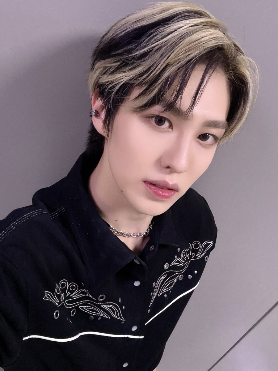 by_EPEX's tweet photo. 오늘도 눈물나게 고맙다구!🥲

#EPEX #이펙스 #AYDEN #에이든 https://t.co/vpp1o2souG