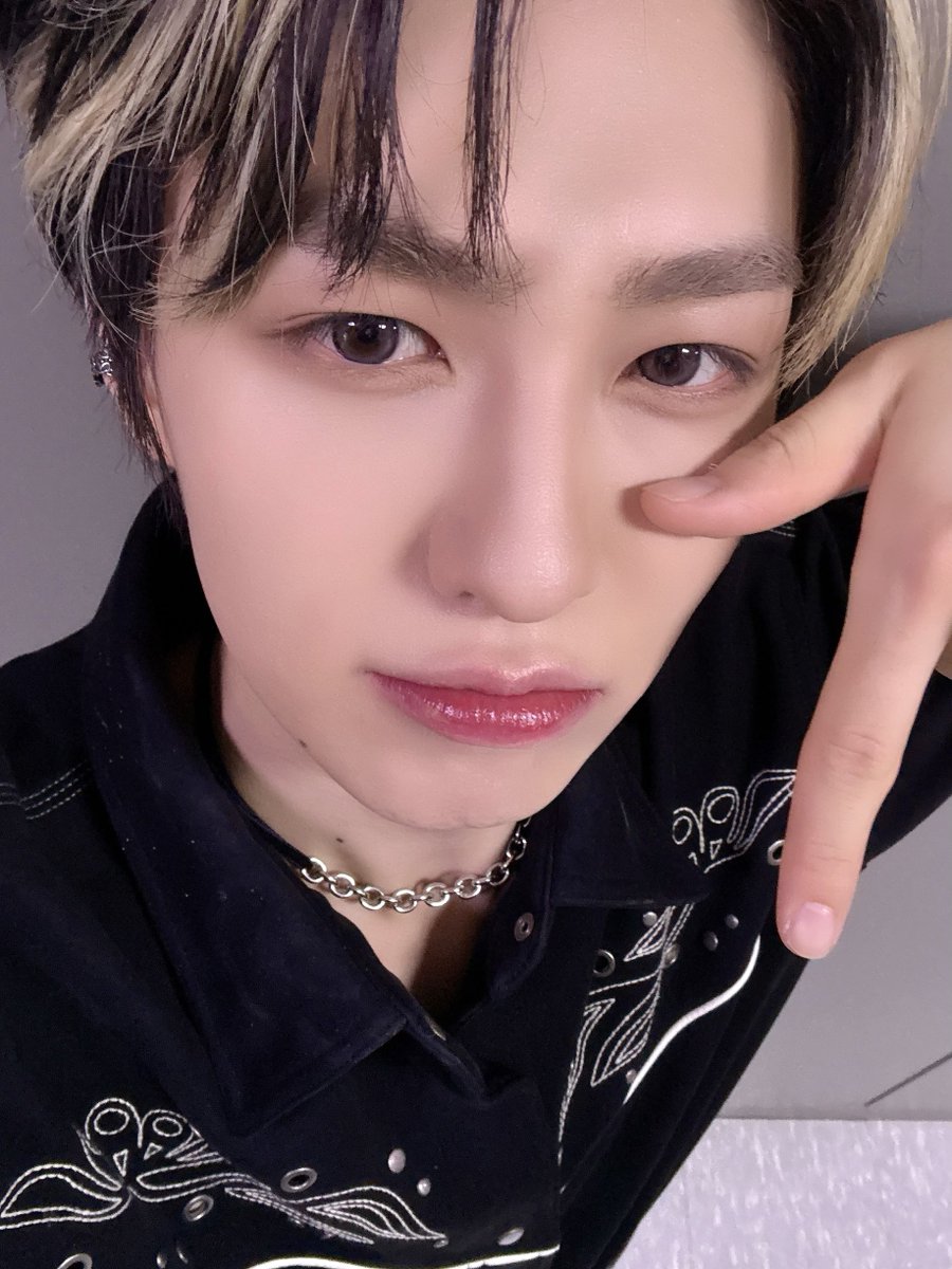by_EPEX's tweet photo. 오늘도 눈물나게 고맙다구!🥲

#EPEX #이펙스 #AYDEN #에이든 https://t.co/vpp1o2souG