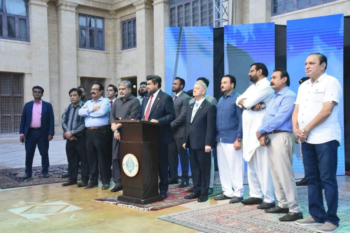 TC_KarachiBK's tweet photo. Highly honored to participate as guests of honor in the ceremony titled “The Grand Marka-E-Haq” held at the Sindh Governor's House as part of Pakistan's 78th Independence Day celebrations. We wish our brother Pakistan many more 78 years.

#IndependenceDay #Pakistan #Turkiye https://t.co/Vlaz9x3TtI