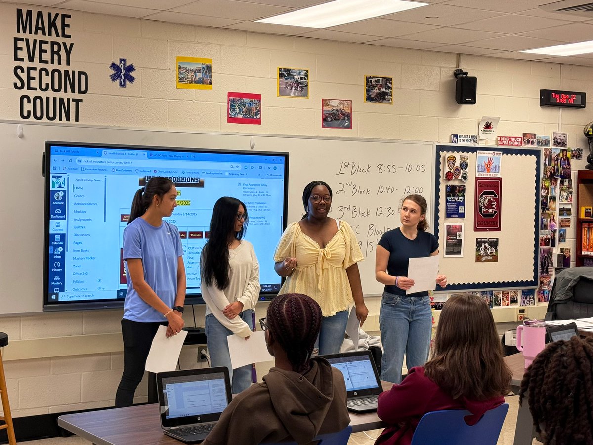nremtp06's tweet photo. #ATC HOSA leaders offer information about joining ATC HOSA Future Health Professionals this school year. HOSA is celebrating 50 years of guiding students towards their future career. @RockHillSchools https://t.co/rIVfl12sdU